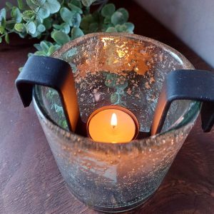 Windlicht van glas 10cm met houder van smeedijzer voor theelicht – Brynxz