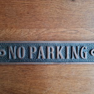 No Parking – Wandbord van gietijzer