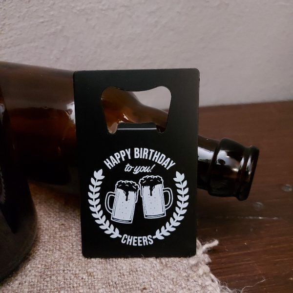 Metalen bieropener met leuke tekst: Happy Birthday to you
