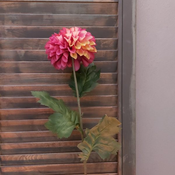 Dahlia zijdenbloem in een paarse kleur van het merk Countryfield.