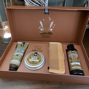 Verzorging set in cadeauverpakking voor mannen. Stoere mannen cadeau pakket van 100%LEUK.