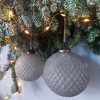 Swiet Home - Kerstbal van glas - Lara grijs Ø13cm - Afbeelding 5