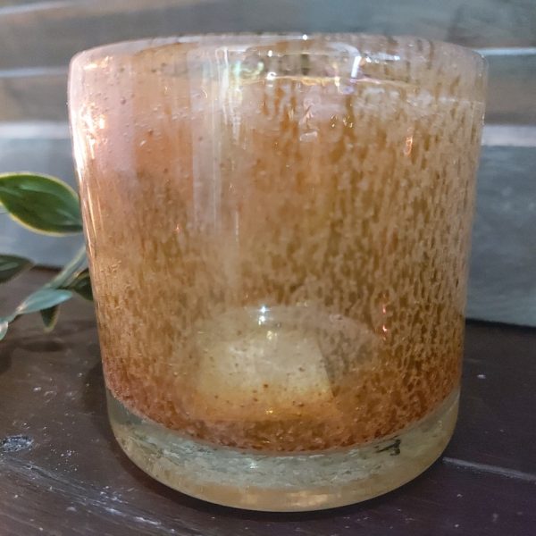 Sfeerlicht van glas in een amber kleur, van het merk Brynxz.