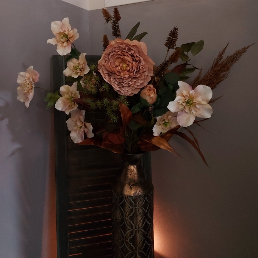 Compleet boeket zijden bloemen in romantische kleuren, exclusief verkrijgbaar bij Creatieve Decoraties Voor Jou.