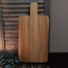 Decoratieve plank met handvat van 40cm, gemaakt van onbehandeld mangohout.