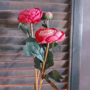 Pioenroos zijdenbloem met drie donkerrode bloemen, van het merk Brynxz.
