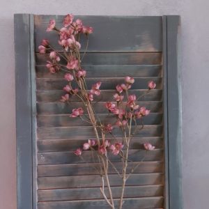 Tak met oud roze Kornoelje zijdenbloemen, van het merk Brynxz.