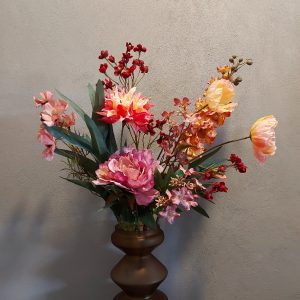 Compleet boeket zijden bloemen in warme kleuren. Exclusief verkrijgbaar bij Creatieve Decoraties voor Jou.