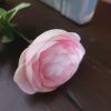 Tak met acht roze zijden pioenrozen van het merk Brynxz.