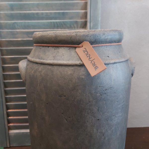 Grote pot van aardewerk in een warm bruine kleur, van het merk Brynxz uit de serie Majestic Brown.