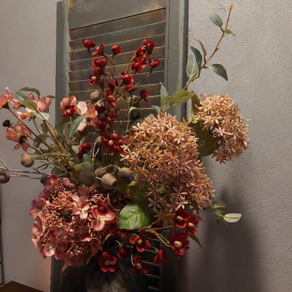 Compleet boeket zijden bloemen in zachte vervaagde pasteltinten. Exclusief verkrijgbaar bij Creatieve Decoraties Voor Jou.