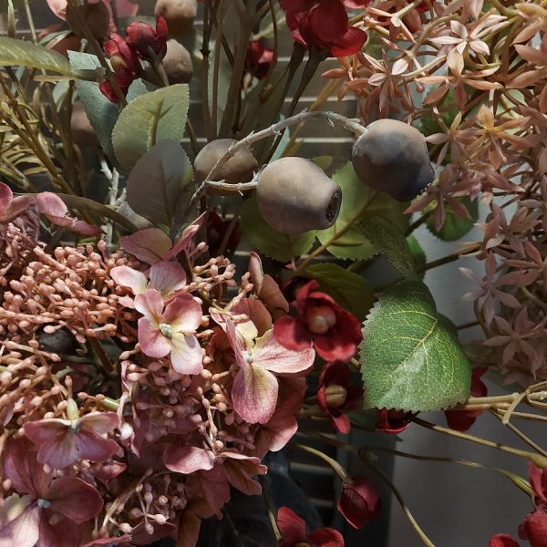 Compleet boeket zijden bloemen in zachte vervaagde pasteltinten. Exclusief verkrijgbaar bij Creatieve Decoraties Voor Jou.