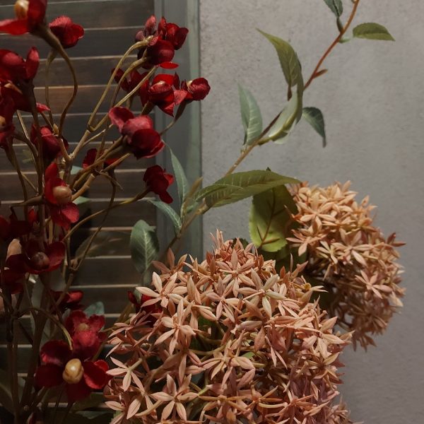 Compleet boeket zijden bloemen in zachte vervaagde pasteltinten. Exclusief verkrijgbaar bij Creatieve Decoraties Voor Jou.