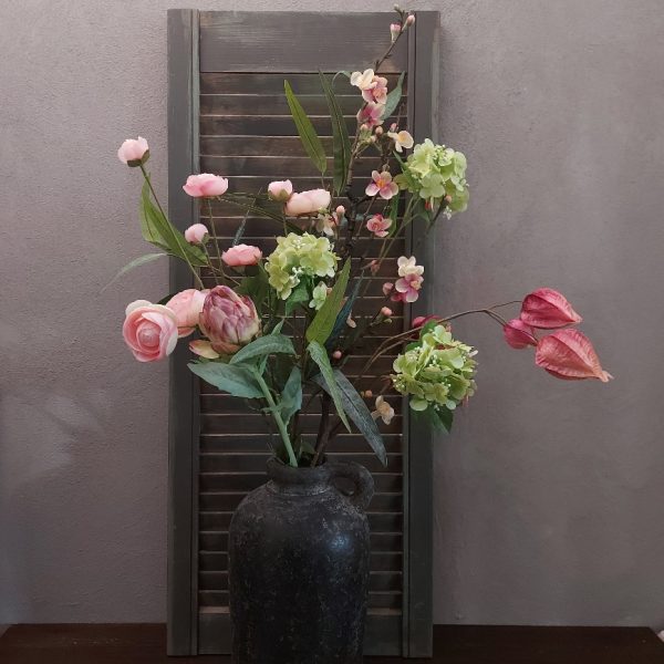 Boeket zijden bloemen in zachte lente kleuren. Exclusief verkrijgbaar bij Creatieve Decoraties voor Jou.