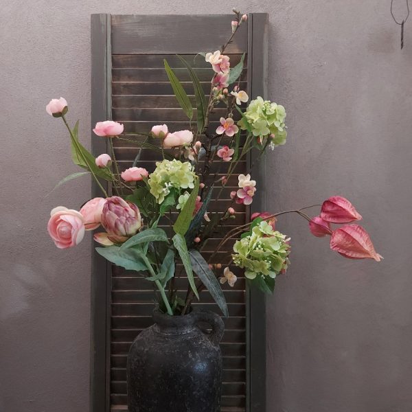 Boeket zijden bloemen in zachte lente kleuren. Exclusief verkrijgbaar bij Creatieve Decoraties voor Jou.