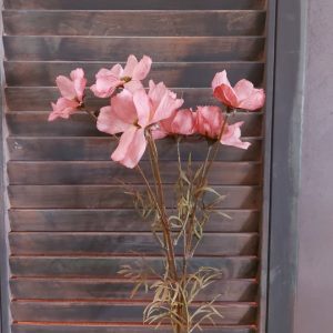 Kornoelje zijdenbloem in een oud roze kleur met 7 bloeiende bloemen, van het merk Brynxz.