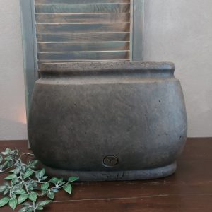 Ovale bloempot van aardewerk in een warm bruine kleur, van het merk Brynxz uit de serie Majestic Brown