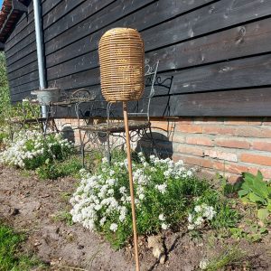 Buitenverlichting met een led lamp op zonne-energie met licht/donker sensor van het merk Countryfield.
