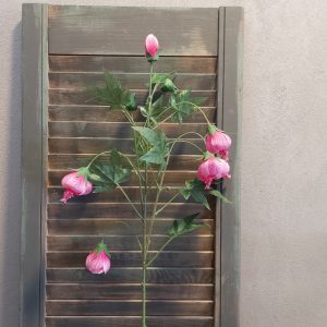 Roze regen twijg kunstplant met grote bloeiende bloemen, van het merk Mansion Atmosphere.