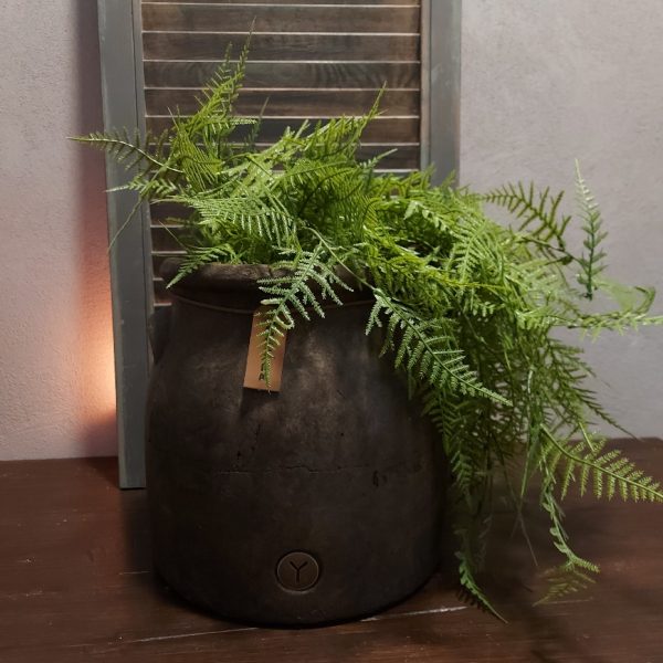 Bloempot van aardewerk in een warm bruine kleur, van het merk Brynxz uit de serie Majestic Brown