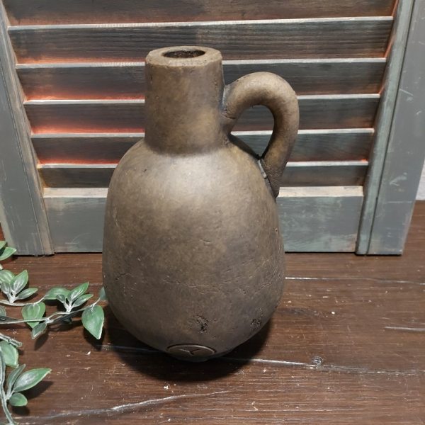 Fles met oor van aardewerk in een warm bruine kleur, van het merk Brynxz uit de serie Majestic Brown.