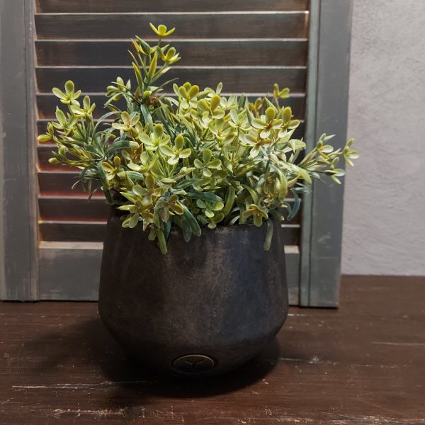 Bloempot van aardewerk in een warm bruine kleur, van het merk Brynxz uit de serie Majestic Brown.