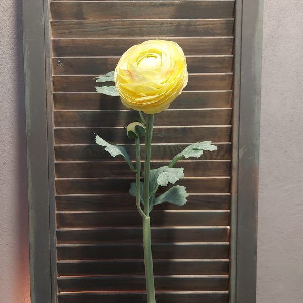 Ranonkel zijdenbloem in een zacht gele kleur, van het merk Mansion Atmosphere.