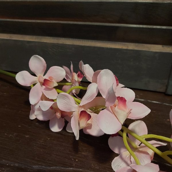 Tak met roze Orchidee bloemen van het merk Mansion Atmosphere.