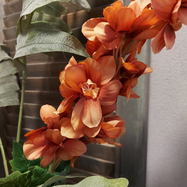 Compleet boeket zijden bloemen in vrolijke zomerkleuren. Exclusief verkrijgbaar bij Creatieve Decoraties Voor Jou.