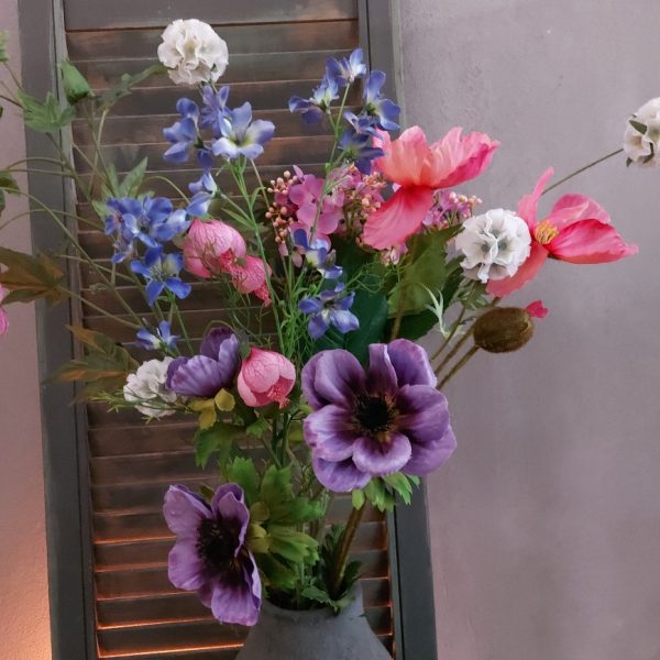 Compleet boeket zijden bloemen in frisse zomerkleuren. Exclusief verkrijgbaar bij Creatieve Decoraties voor Jou.