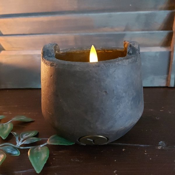 Ronde bloempot van aardewerk in een warm bruine kleur, van het merk Brynxz uit de serie Majestic Brown.