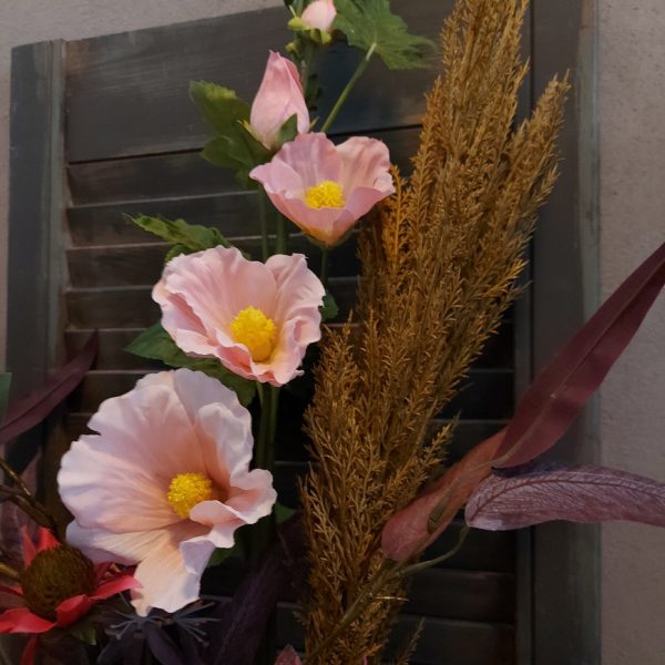 Compleet boeket zijden bloemen in frisse zomerkleuren. Exclusief verkrijgbaar bij Creatieve Decoraties voor Jou.