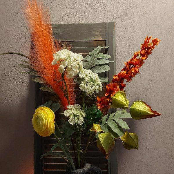 Compleet boeket zijden bloemen in vrolijke zomerkleuren. Exclusief verkrijgbaar bij Creatieve Decoraties Voor Jou.