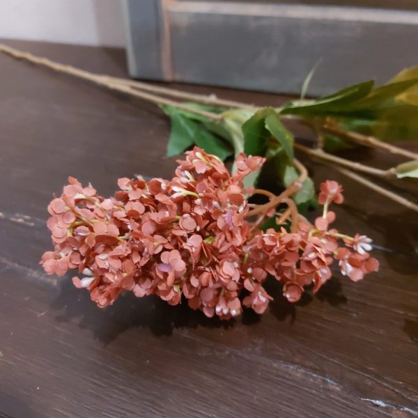 Pluimhortensia kunstbloem met 5 bloemtrossen in een zacht roze kleur, van het merk Brynxz.