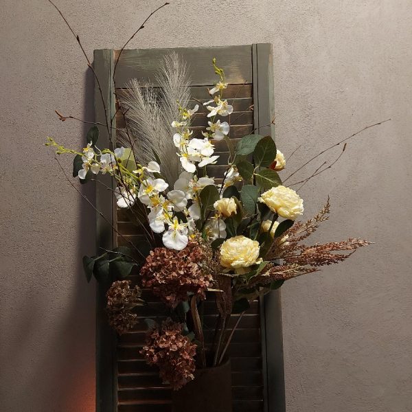 Boeket zijden bloemen in zachte lente kleuren. Exclusief verkrijgbaar bij Creatieve Decoraties voor Jou.