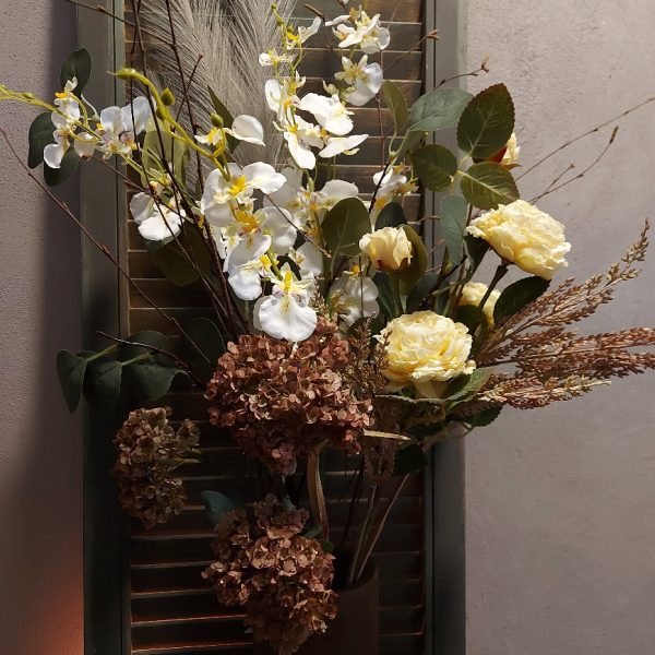 Boeket zijden bloemen in zachte lente kleuren. Exclusief verkrijgbaar bij Creatieve Decoraties voor Jou.