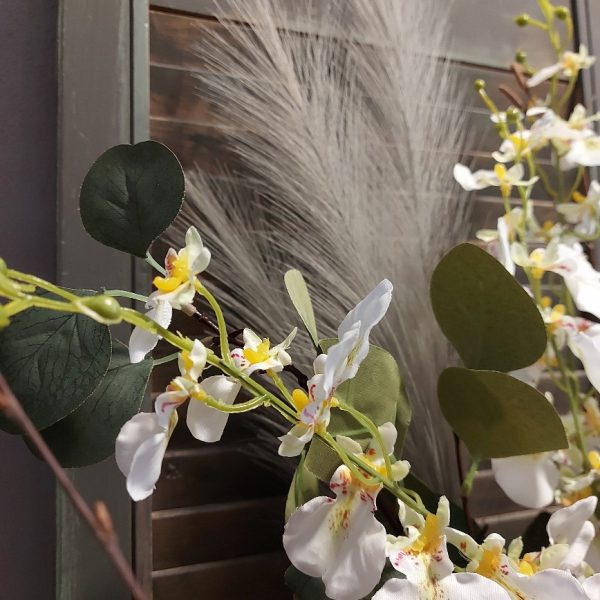 Boeket zijden bloemen in zachte lente kleuren. Exclusief verkrijgbaar bij Creatieve Decoraties voor Jou.