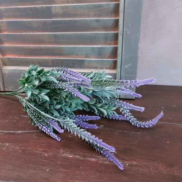 Lavendel kunstplant met een diepe paarse kleur, van het merk Countryfield.