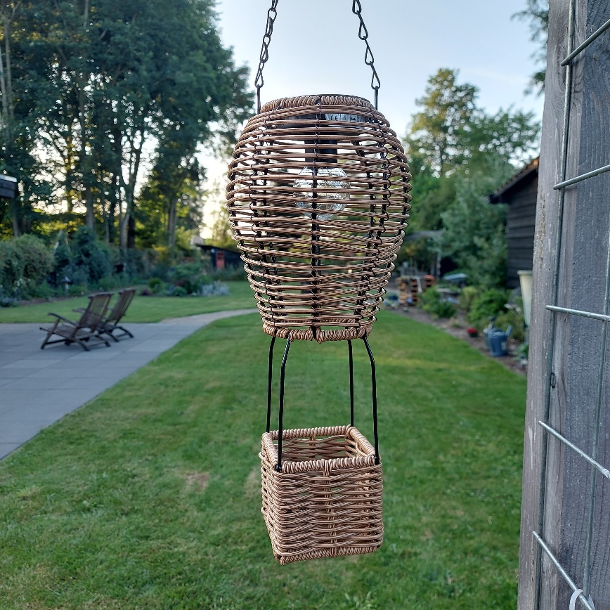 Solar LED hanglamp van het merk Countryfield in het model van een luchtballon.