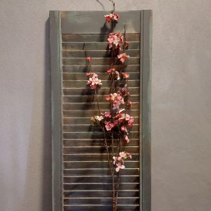Kersenbloesem kunsttak met diverse zijtakken, van het merk Mansion Atmosphere.
