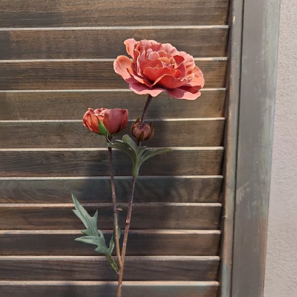 Ranonkel kunstbloem in een oud roze kleur, van het merk Mansion Atmosphere.