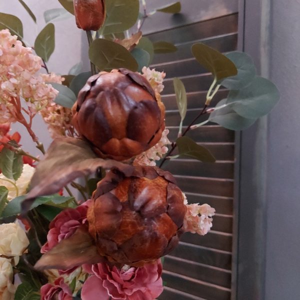 Compleet boeket zijden bloemen in ingetogen kleuren. Exclusief verkrijgbaar bij Creatieve Decoraties voor Jou.