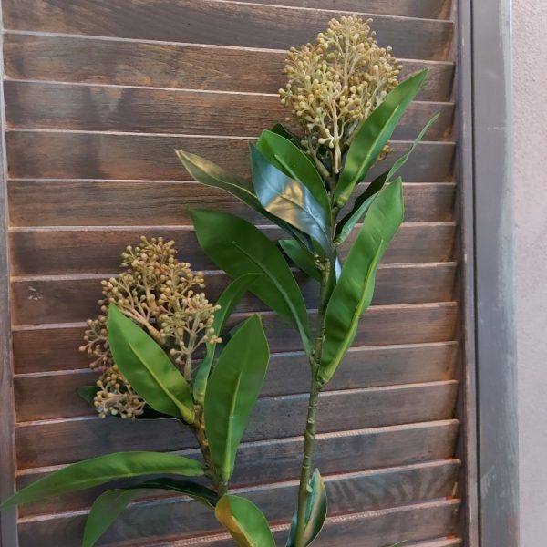 Skimmia kunstbloem met zacht roze bloemen, van het merk Countryfield.