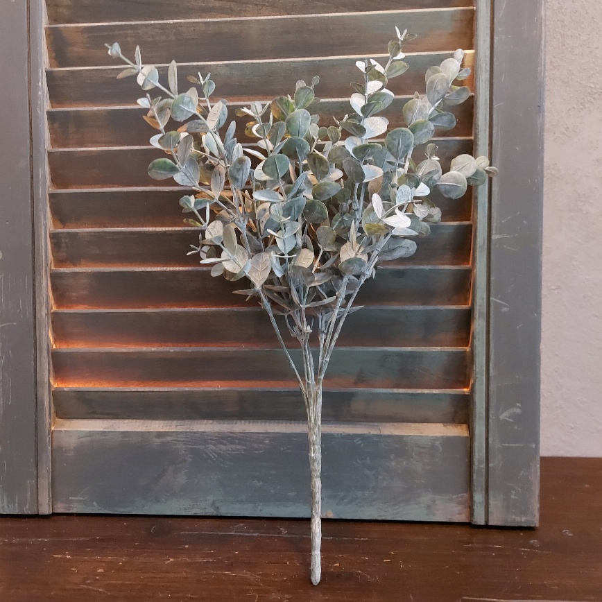 Eucalyptus kunstplant met ronde grijs groene blaadjes van het merk Countryfield.