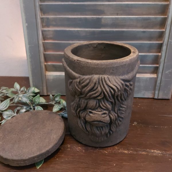 Pot van aardewerk met deksel in een warm bruine kleur. Van het merk Brynxz uit de serie Majestic Brown.