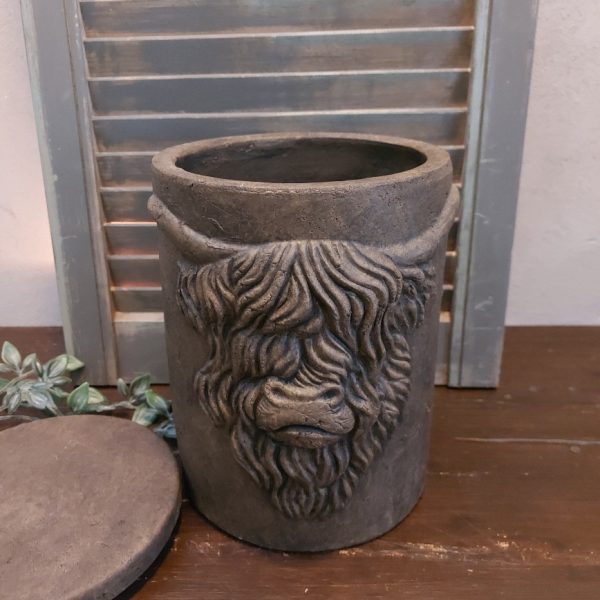 Pot van aardewerk met deksel in een warm bruine kleur. Van het merk Brynxz uit de serie Majestic Brown.