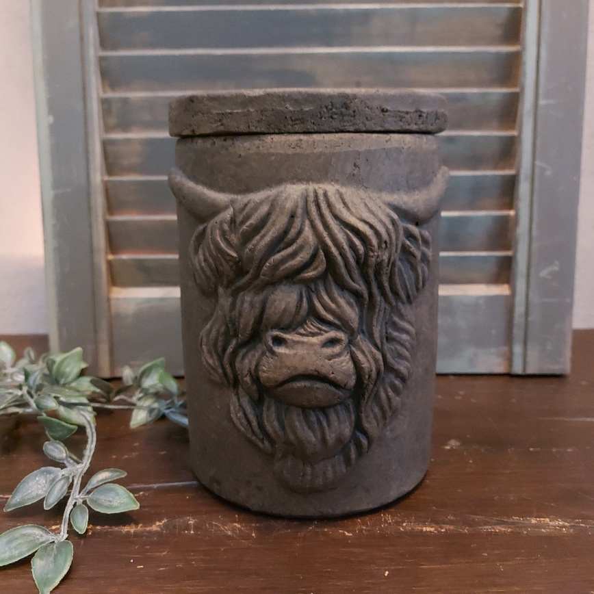 Pot van aardewerk met deksel in een warm bruine kleur. Van het merk Brynxz uit de serie Majestic Brown.