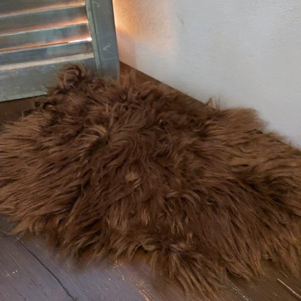 Bruin vacht in een kunstvariant van het merk Countryfield.