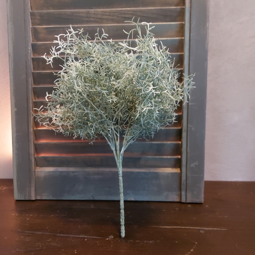 Tillandsia kunstplant met grijs groene blaadjes van het merk Countryfield.