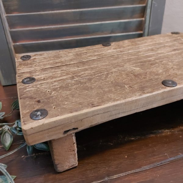 Bajot tafeltje van oud Truck Body Wood.